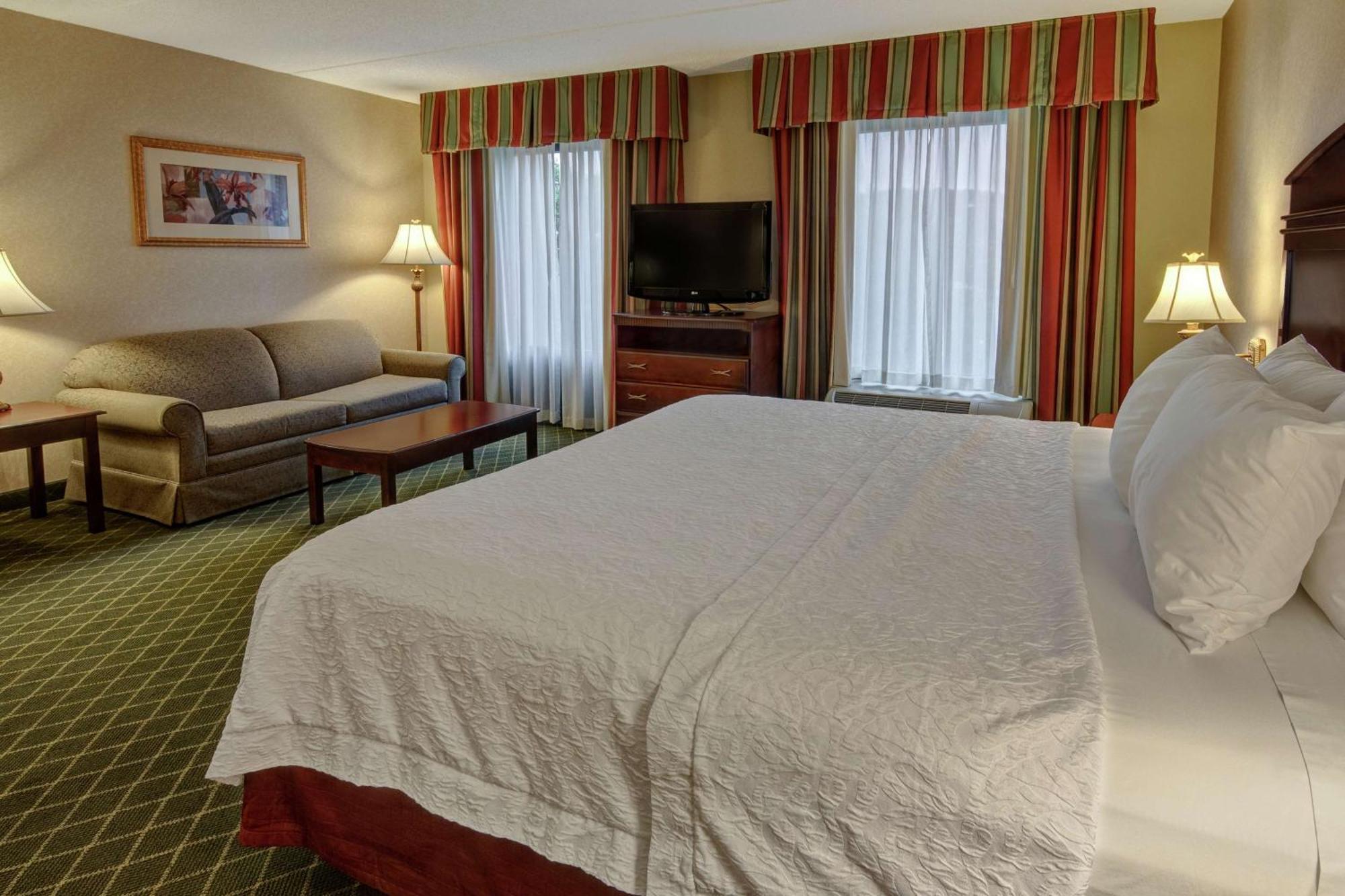 Hampton 3*